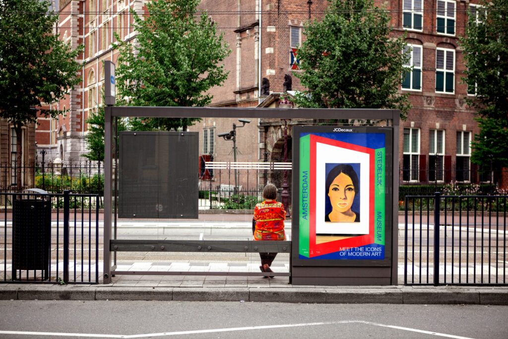 Stedelijk Museum (Icons of Modern Art)