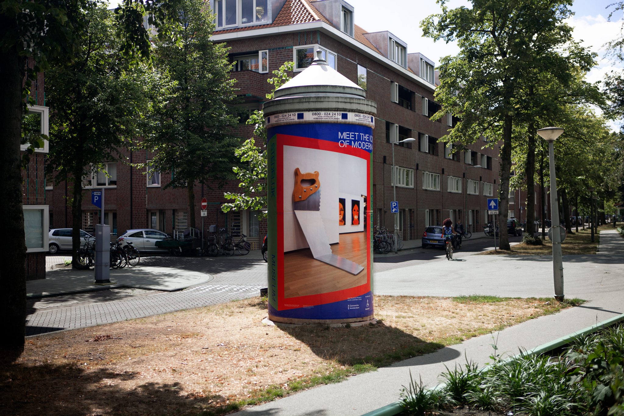 Stedelijk Museum (Icons of Modern Art)